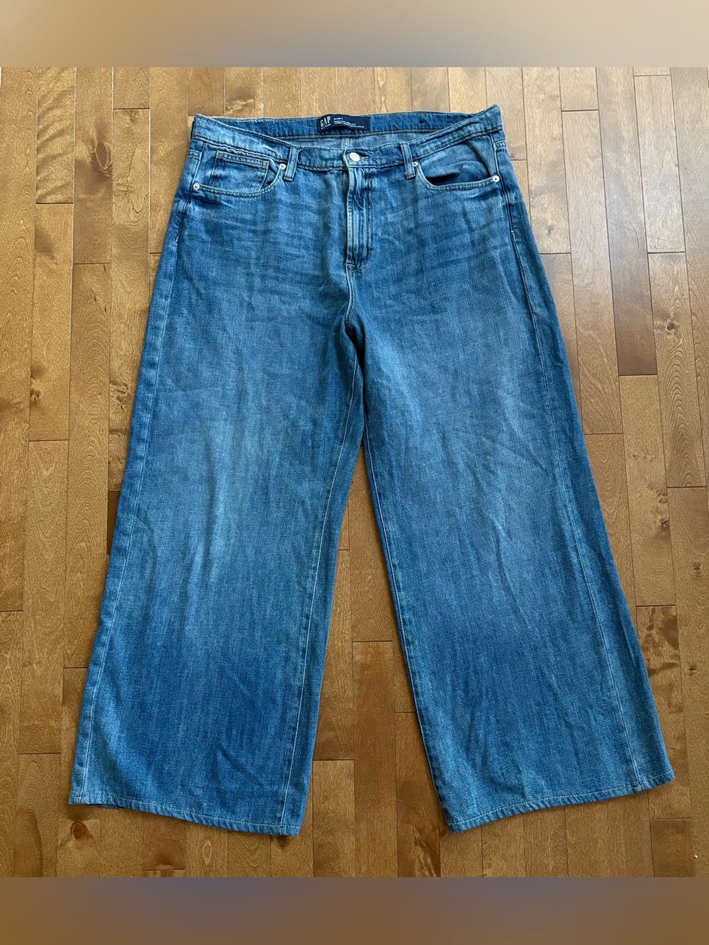 GAP High Rise Wide-Leg Denim Jeans Size 16 / 33R Medium Wash Blue